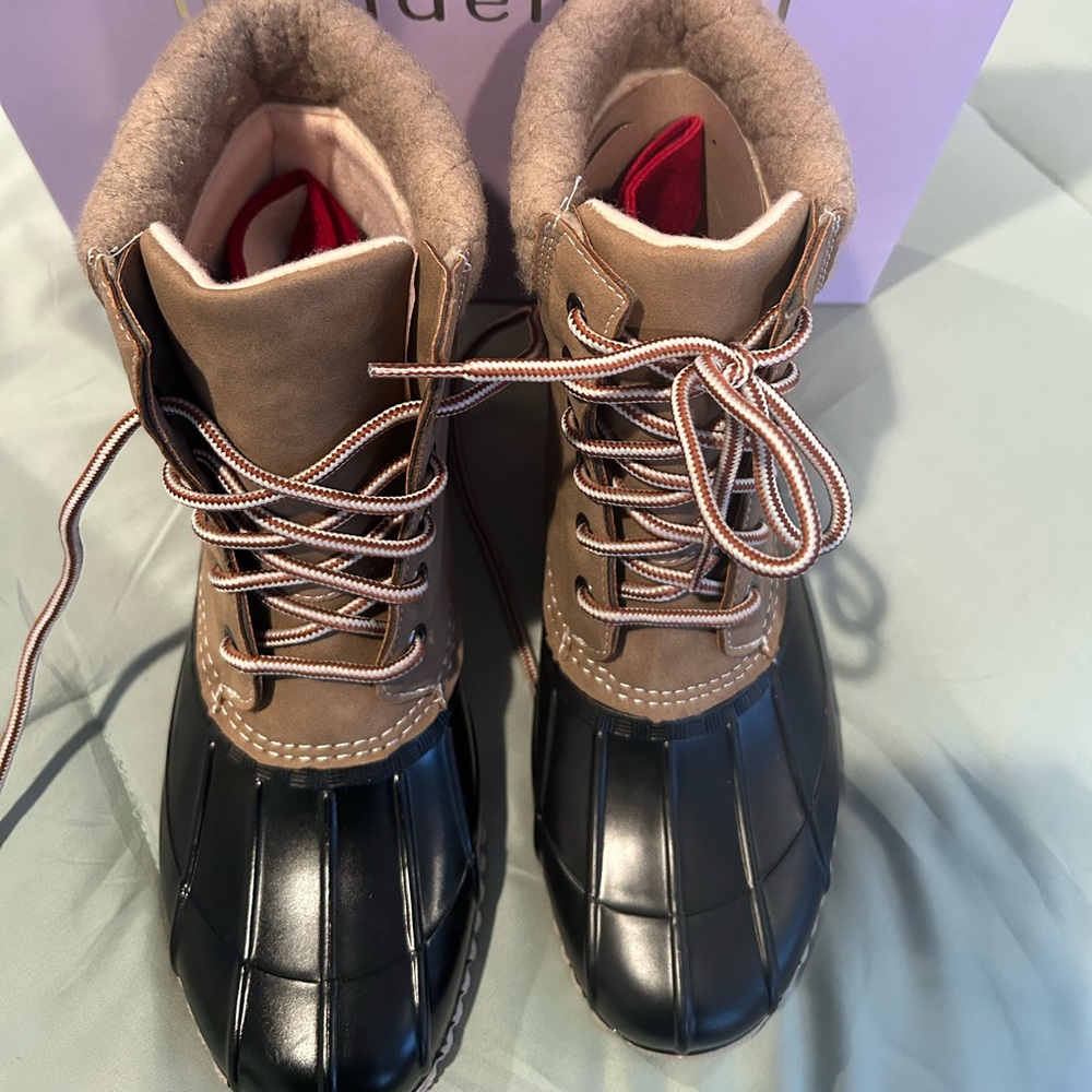 New in Box! Steve Madden Lankaster Womens Faux Suede Ankle Rain Boots Size 9